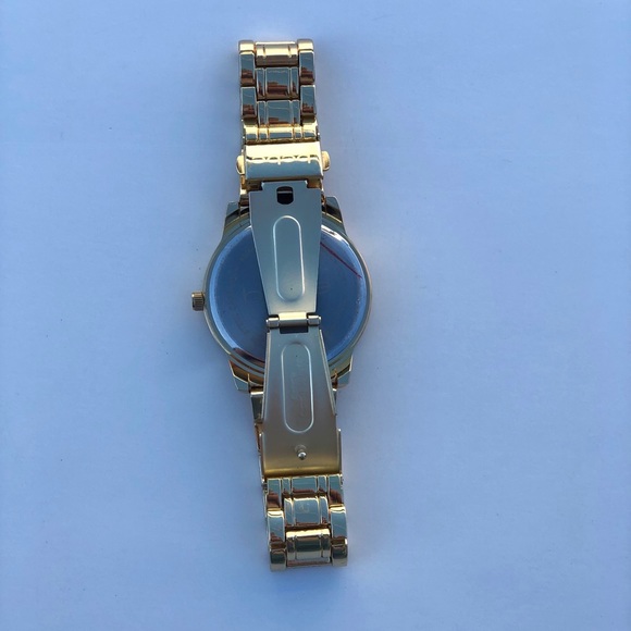 Gold women’s watch - Picture 4 of 4